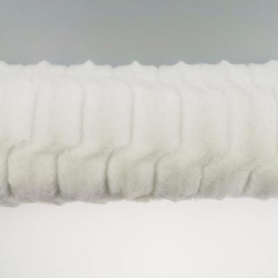 China Tricot Knitted Brushed White PV Plush Fabric for Quilts and Pillows Knitted Type Tricot for sale