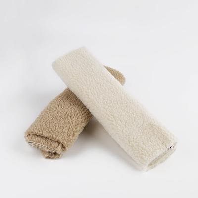 China Jackets Sherpa Fabric Lining Fabric Weft Knitted Polyester Printing Fleece 100D Plain for sale