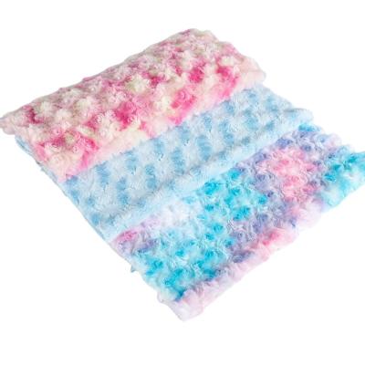 Chine Tissu photovoltaïque teint en peluche pour tapis/jouets/vêtements/mates pour animaux de compagnie à 100% en polyester à vendre