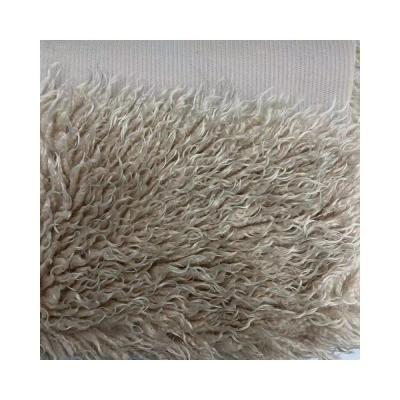 China Gepersonaliseerde 100% Polyester Gebreide Terry Teddy Fur Velvet Stof voor Kledingproductie Te koop