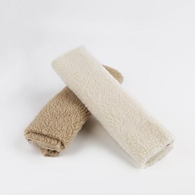 Cina Anti-Pill Design 300gm 100% poliestere Sherpa Fleece Copertura Tessuto per rivestimento della giacca in vendita