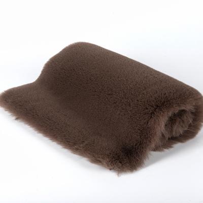 China Poliéster Long Pile Fux Fur Trim Fabric para Super Soft Fux Rabbit Fur Look and Feel à venda