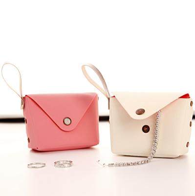 China Creative Small Candy Waterproof Cute Color Buckle Coin Purse Coin Purse Key Case Macarons Clutch Bag for sale