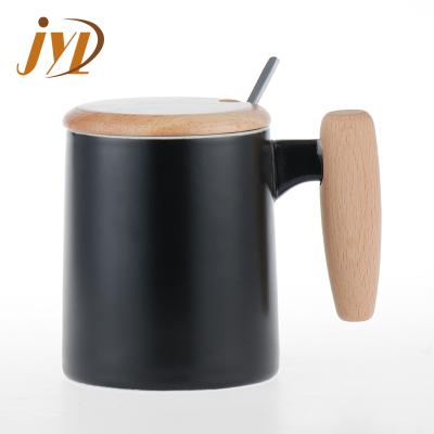 China Viable Hot Sale Wooden Handle Solid Color Design Ceramic Mug With Lid for sale