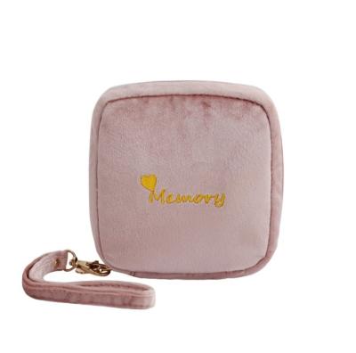 China Madame Velvet New Sanitary Stylish Towel Storage Bag Various Colors Outdoor Simple Style High Quality for sale