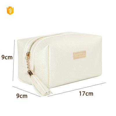 China Madame Velvet New Sanitary Stylish Towel Storage Bag Various Colors Outdoor Simple Style High Quality for sale