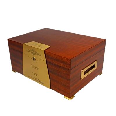 China Eco-friendly Custom Made High Glossy Solid Cedar Wooden Cabinet Luxury Cigar Humidor Box With Lock for sale