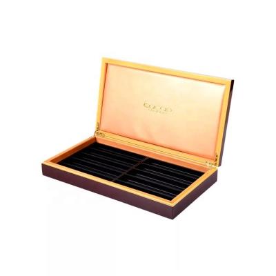 China Recyclable Custom High Quality Glossy Piano Lacquer Luxury Chocolate Gift Packaging Wooden Box for sale