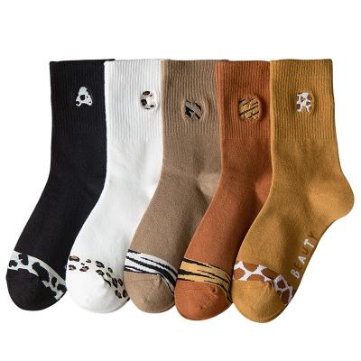 China Low MOQ Logo Sports Socks Women Custom Men Logo Embroidery Unisex Custom Cycling Custom Sports Socks for sale