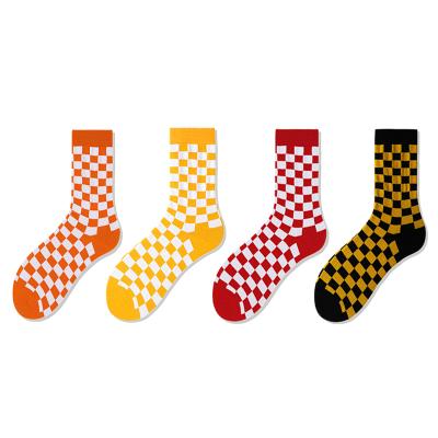 China New Designer Stripe Stock Socks Checkerboard Cotton Sporty Fashion Soft Crew RTS Unisex Socks For Sale for sale