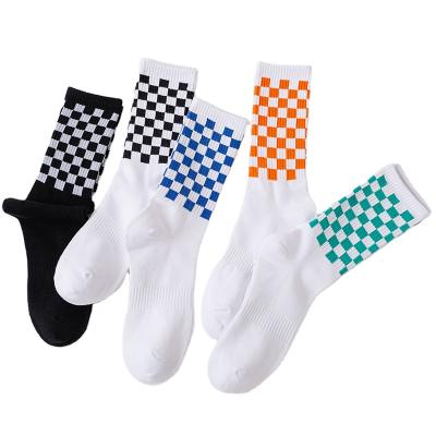 China RTS China Factory Fashion Cotton Sporty Soft Plaid Unisex Tube Crew Socks Custom Made Mens Womens Socks for sale