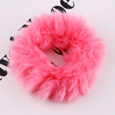 China Warm Girls Hair Band Fur Ball Hair Accessories Solid Color Soft Comfortable Winter Hair Band for sale