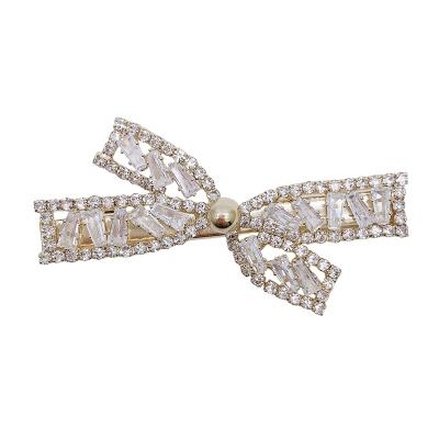 China 2021 Super Bling Luxury Temperament Rhinestone Hairpin Soft Comfortable Korean Style Insti Diamond Bangs Hairpins Crystal Hair Clip For Girls for sale