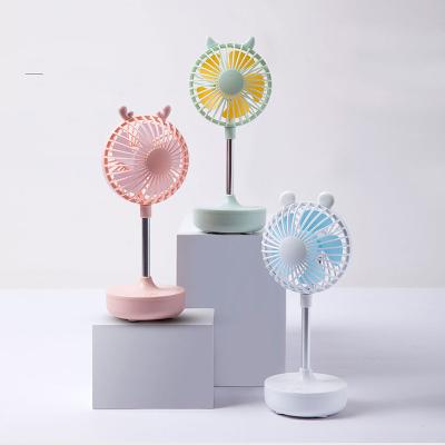 China Portable Mini Size Popular 1200mAh Mini USB Rechargeable Electric Table Fan for sale