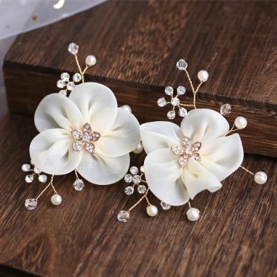 China Handmade Meiduo Elegent Silk Flower Pearls Shoe Buckle Lady Shoe Clip Pearls Jewel Accessories Rhinestone Shoe Buckle for sale