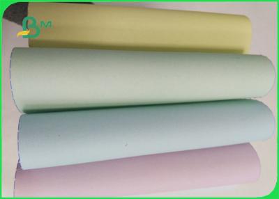 China 55 / papel Rolls da copiadora da impressão deslocada de 50/55 G/M, rolo enorme de papel colorido do Ncr 5 à venda