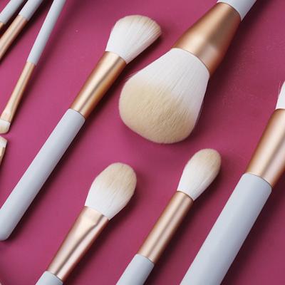 China Angular Blush HXT-076 14pcs Professional Soft Fiber Cosmetic Brushes Make Up Private Label Handle Makeup Wood Brush Set for sale