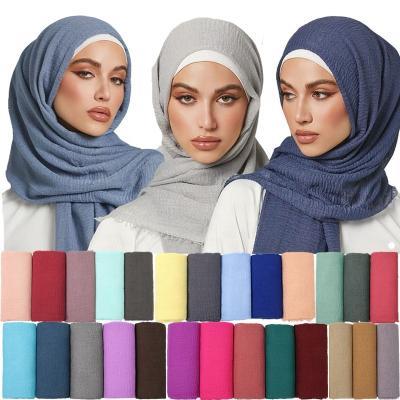 China Wholesale Plain Color Canvas Women Hijab Head Hijab Soft Cotton And Cotton Squishy Plain Pleat Plain Scarf for sale