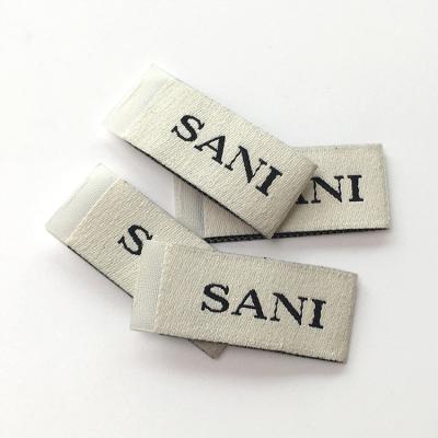 China Sustainable Custom Twill Garment Sew On Big Logo Center Fold Woven Cotton Labels for sale