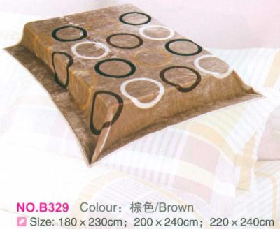 China Natural Polyester Lightweight Fleece Blanket , Plush Raschel Blanket 200x220cm 220x240cm for sale