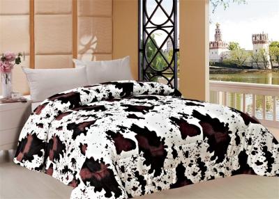 China Cows Graphic Comforter Winter Quilt Sets With 150gsm Or 200gsm Polyester Filling for sale