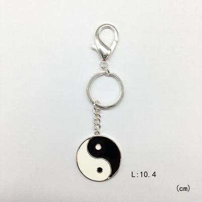 China 2021 FASHIONABLE hot selling silver plated yin-yang charm keychain accessories in enamel for women and girls for sale