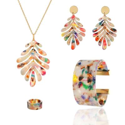 China Romantic Hot Style Personalized Acrylic Jewelry Set Necklace Earrings Bracelet Exotic Ring Set 4 Pieces Fashion Jewelry Set for sale