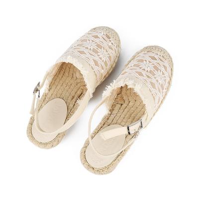 China Women Unique Flat Casual Shoes Deodorization Jute Mules Slippers Elegant Ankle Straps Sneakers Women Sandals for sale