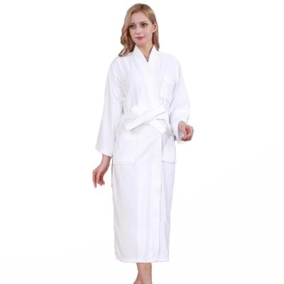 China Velvet Towel Bathrobe Men's And Women's Pajamas Long Winter Breathable Cut Absorbent Soft Absorbent Bathrobe for sale