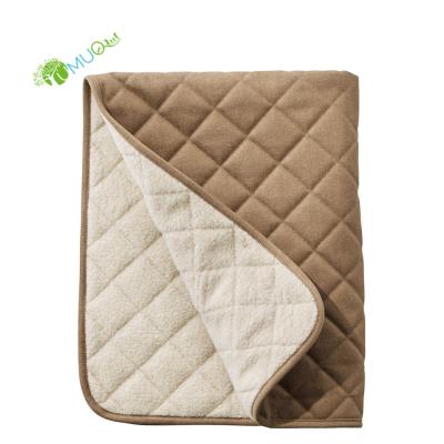 China YumuQ Travel Quilted Dog Fleece Blanket, Dog Blanket Mat Pad for Couches, Sofa, Bed, Floor and Car Seat Waterproof for sale