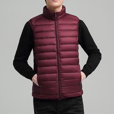 China Breathable Men's White Duck Down Vest Lightweight Front Zipper Up Packable Insulated Down Jacket Sleeveless Coat for sale