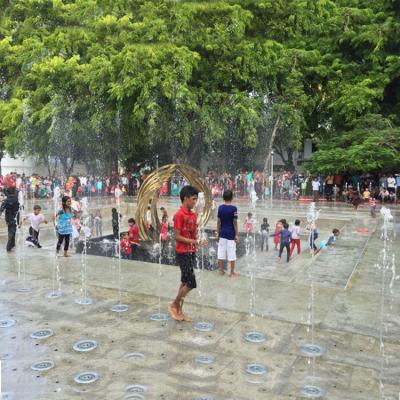 Cina Fonte di acqua secca per pavimenti esterni colorati personalizzati in vendita