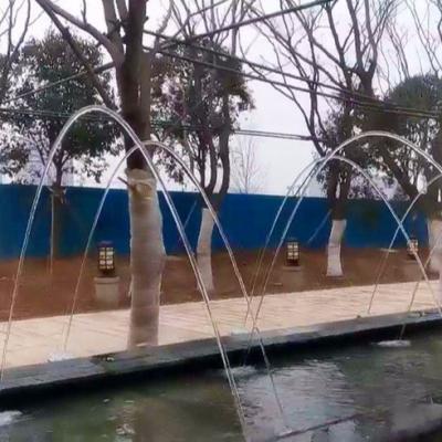 China 304 roestvrij staal springende straal fontein spuitstuk geglazuurde kolom water fontein voor kijken Te koop