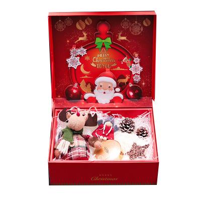 中国 Low MOQ Customization Red Beautiful Corrugated Gift Box For Christmas Eve 販売のため