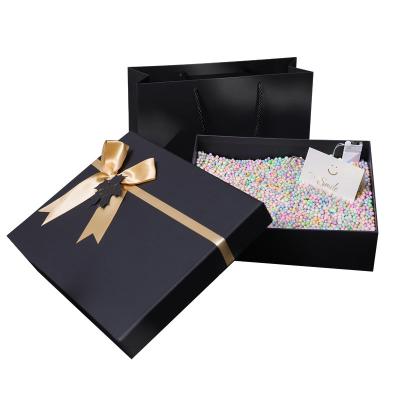 China America Labor Day Luxury Laborer Present Small and Exquisite Coated Paper Black Gift Box with Gold Ribbon Te koop