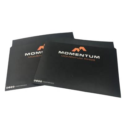 China Recyclable Custom Design 300gsm Rigid Paper Envelope , Black Cardboard Mailer Envelope Packaging Recycled for sale