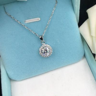 China 0.5/1/2CT Moissanite Platinum Necklace Snake Chain Environmental Friendly Carbon Diamond Gold Necklace for sale