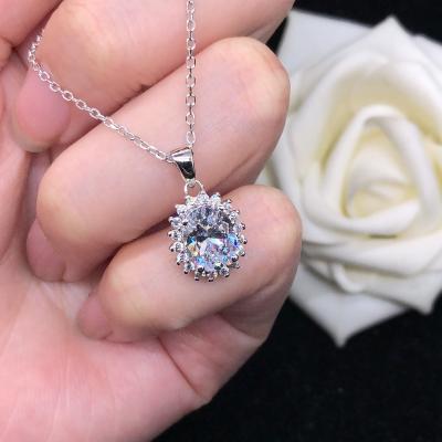 China Environmental Friendly Moissanite Diamond Necklace, D/E Diamond 2CT Silver White Gold Plated Pendant Necklace, Bridesmaid Moissanite Necklace for sale