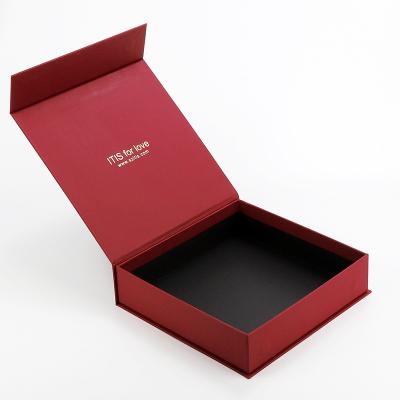 China Recycled Materials Luxury Clothing Clothing Custom Packaging Boxes for sale