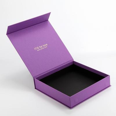 China Recycled Materials Custom Packaging Luxury Paper Gift Box for sale