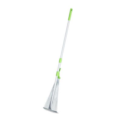 China Outdoor Adjustable Garden Rake Metal15Teeth AluminumTelescopic Handle Sets Home Hay Grass Lawn Yard Leaves Expandable Folding Garden Rake for sale