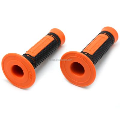 China Universal Motorcycle Alloy Aluminum And Hand Grips Dirt Bike Motocross Rubber Handlebar Grips For KTM LOGO 15*15*8CM for sale