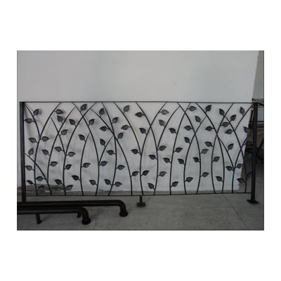 China Easily Assembled Villa Garden Fence New Decorative Wrought Iron Fence Panels Metal Screen Custom Garden Fence for sale