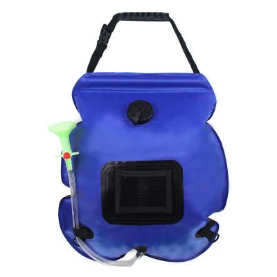 China Bolso de ducha colgante de PVC de 20L para productos de ducha solar portátil para campamentos al aire libre en venta