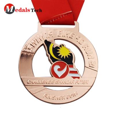 China Free Sample Europe Antique Plating Custom Logo Events Souvenir Malaysia National Flag Medal for sale