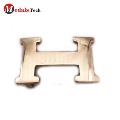 China Pin Buckle High Quality Letter Shape Gold Die Casting Bag Belt Buckles for sale