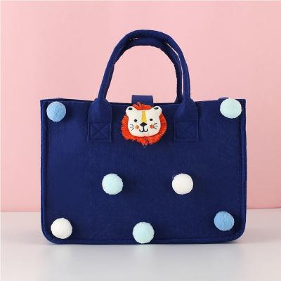 China Fashion Factory Wholesale Cartoon Felt Bag Shopping Bag Hundred Month Day Birthday Party Gift Babies Felt Purse Banquet Gifts for sale