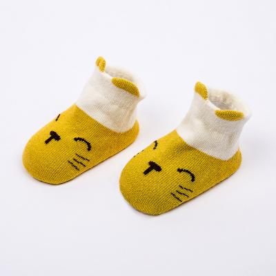 China Wholesale Breathable Cute Cartoon Face Expression Cotton Baby Short Comfortable Socks for sale