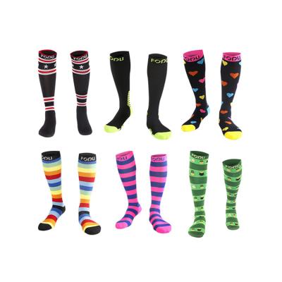 China Cheap Price Breathable Colorful Striped Personality Fashion Professional Sports Running Socks for sale