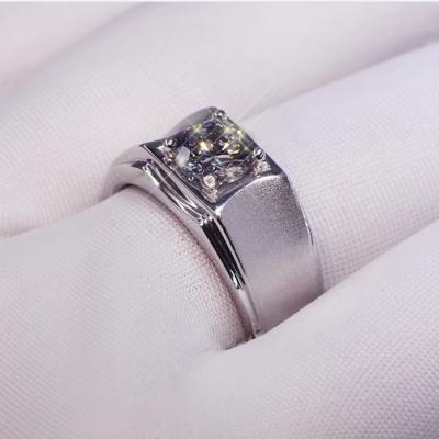 China New Hot FASHIONABLE Minimalist Gold Sterling Silver Moissanite Ring For Women Men Couple Wedding Ring for sale